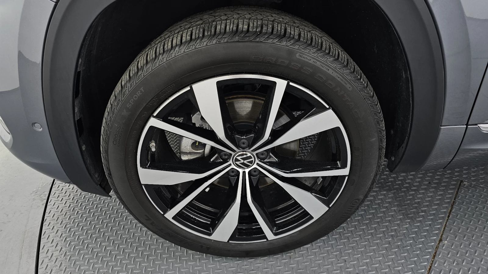 VW Atlas 2.0 TSI* МАСАЖ* 360* HUD* BLIND SPOT* ЛЮК* КРАЙНА , снимка 5 - Автомобили и джипове - 55983919