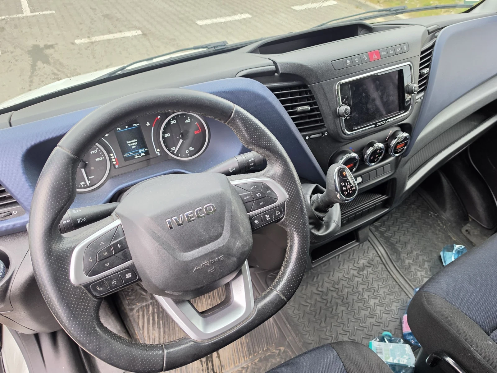 Iveco Daily 3.0 175k.c. 8G Himatic, снимка 7 - Бусове и автобуси - 53916101