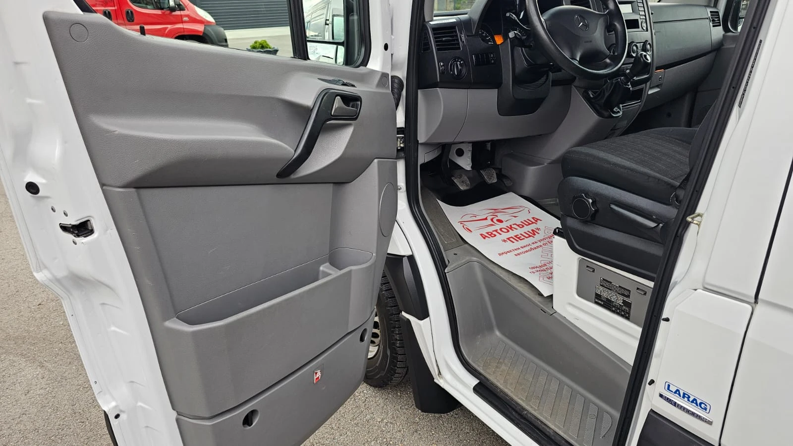 Mercedes-Benz Sprinter 2.2CDi 130HP 6SP CH-9 МЕСТА-ИСТОРИЯ-ЛИЗИНГ, снимка 7 - Бусове и автобуси - 55265919