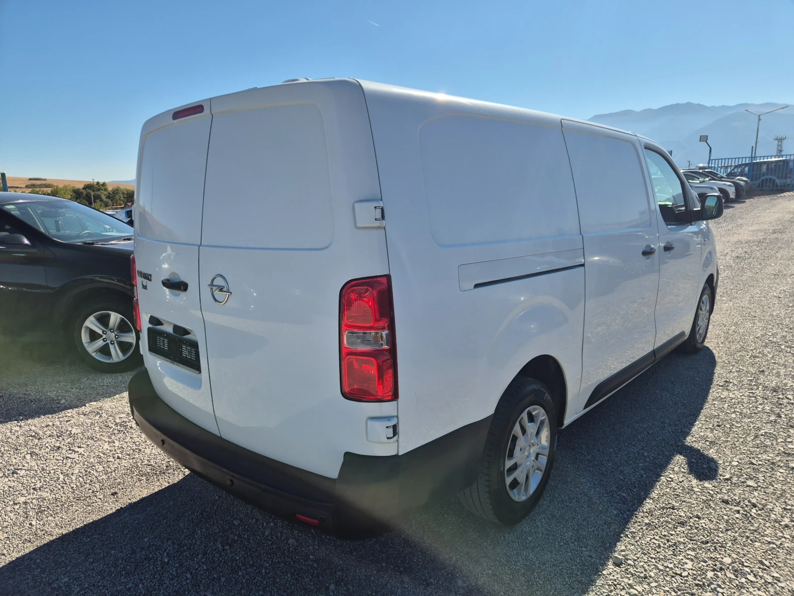Opel Vivaro 2.0 HDI MAXI !!!, снимка 6 - Бусове и автобуси - 56328849