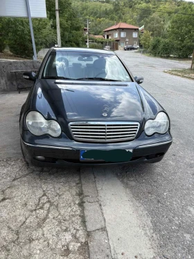 Mercedes-Benz 220 CDI, снимка 2