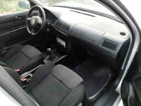 VW Golf 1.6iSR.101k + КЛИМА. БЕНЗИН , снимка 12