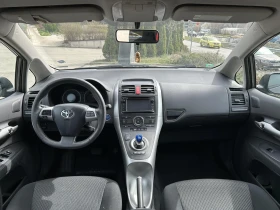 Toyota Auris 1.8 HYBRID, снимка 5