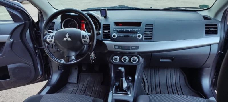 Mitsubishi Lancer 1.8, снимка 10 - Автомобили и джипове - 48774944