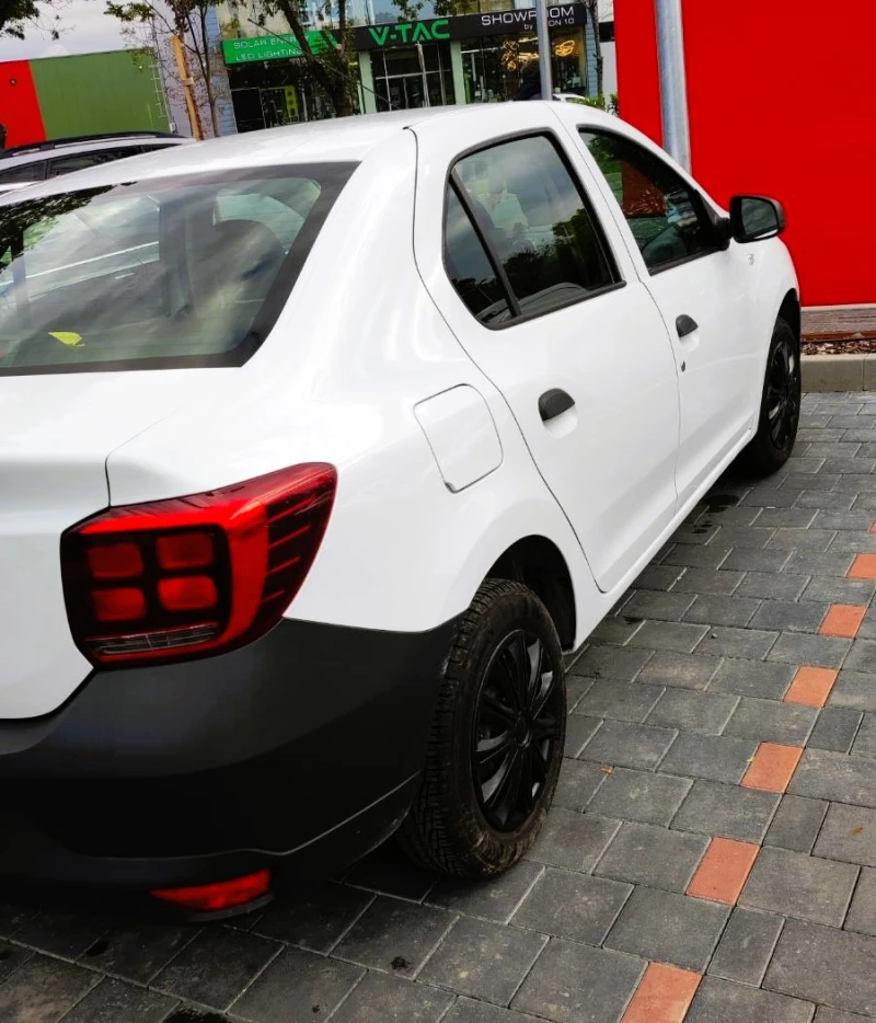 Dacia Logan, снимка 5 - Автомобили и джипове - 52053605