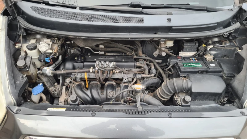 Kia Venga 1.4i, 16V, 90 к.с., ГАЗ, снимка 17 - Автомобили и джипове - 52468397