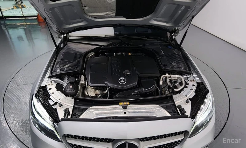 Mercedes-Benz C 220, снимка 6 - Автомобили и джипове - 52678485