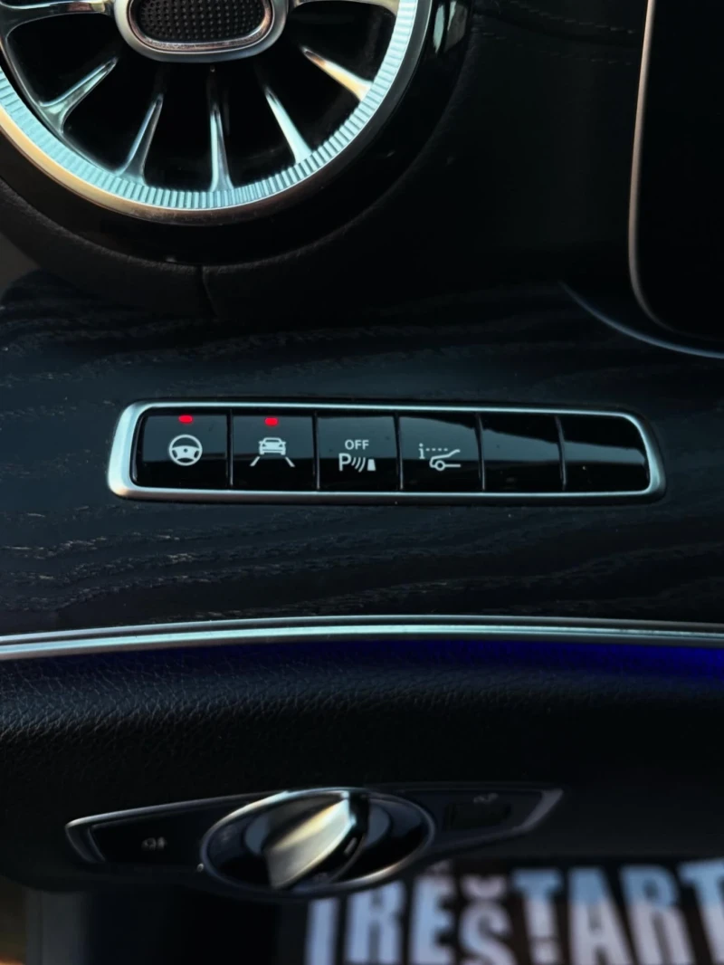 Mercedes-Benz E 220, снимка 7 - Автомобили и джипове - 53538508