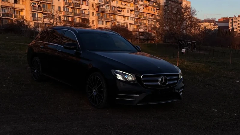 Mercedes-Benz E 220, снимка 2 - Автомобили и джипове - 53538508