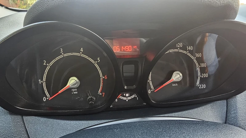 Ford Fiesta 1.4i MK7 AUTOMATIC - 11300 лв. - 14593073 | Car24.bg