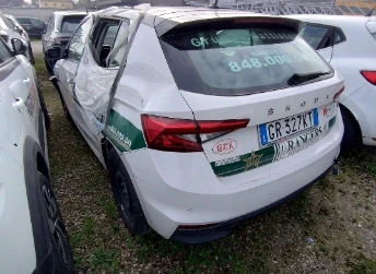 Skoda Fabia 1.0TSI 99900KM, снимка 4 - Автомобили и джипове - 54040604