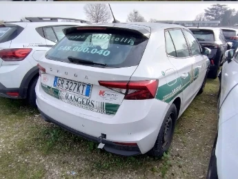 Skoda Fabia 1.0TSI 99900KM, снимка 3 - Автомобили и джипове - 54040604