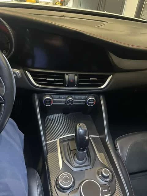 Alfa Romeo Giulia * Quadrifoglio * , снимка 9 - Автомобили и джипове - 54766319