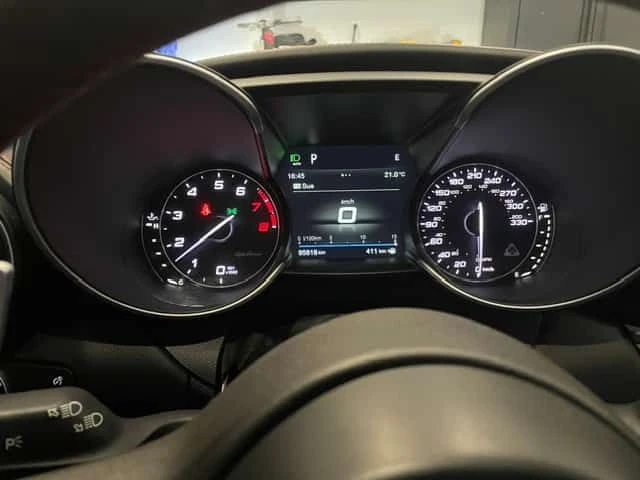 Alfa Romeo Giulia * Quadrifoglio * , снимка 8 - Автомобили и джипове - 54766319