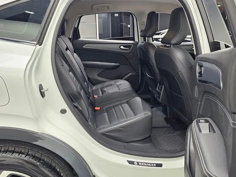 Renault Arkana XM3 1.3 TCe RE Signature, снимка 10 - Автомобили и джипове - 55172173