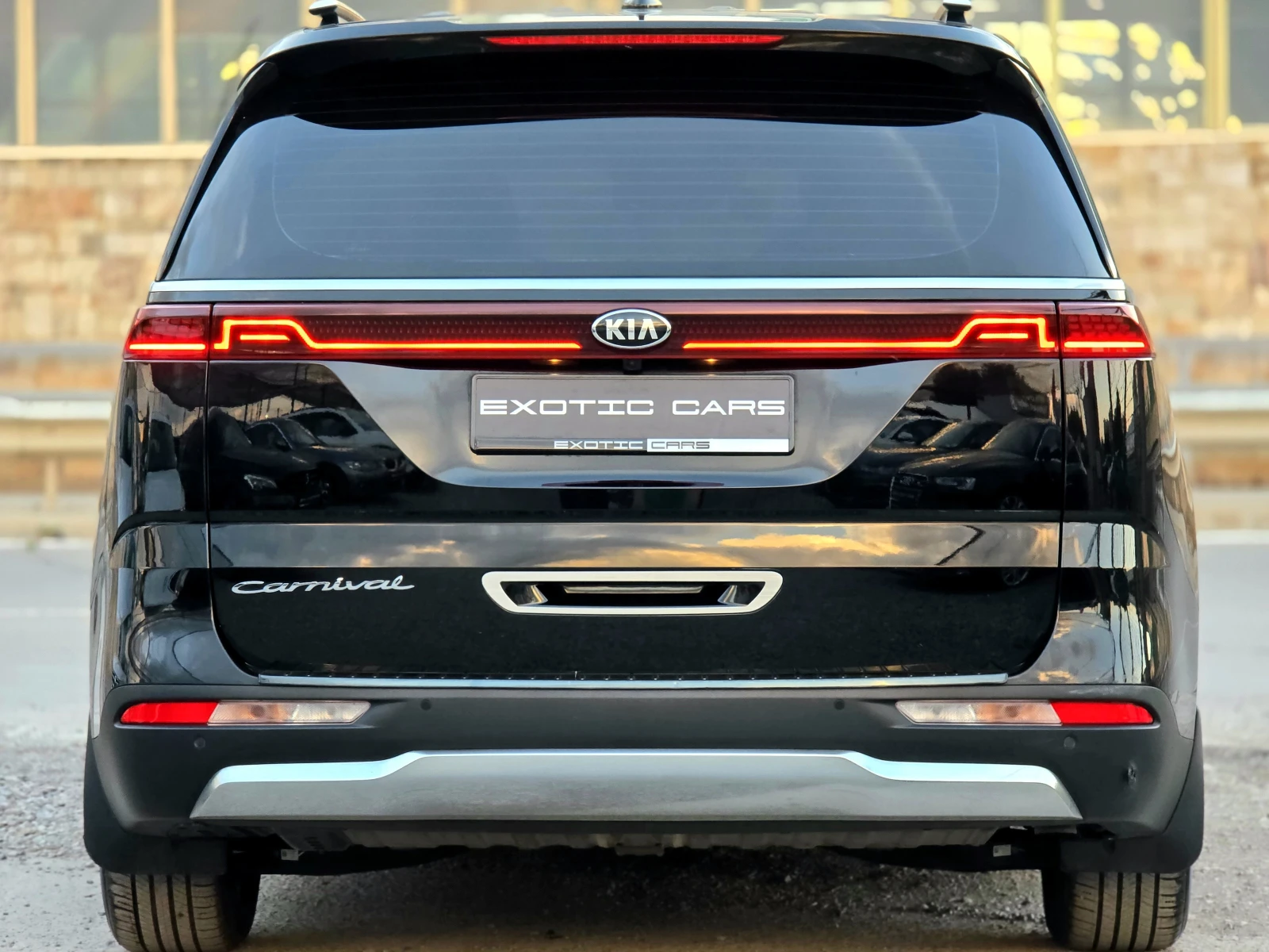 Kia Carnival 2.2 CRDi ! 6+ 3 места ! Signature ! - изображение 5