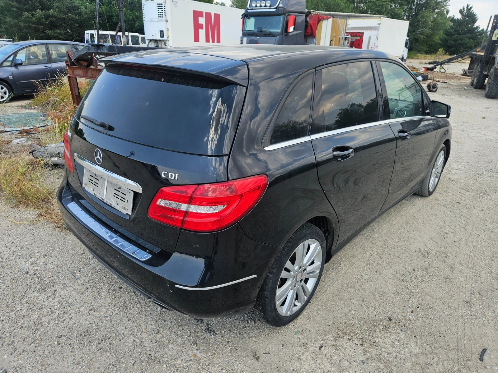 Mercedes-Benz B 180 18dizel -109ks-2014god-651kod - изображение 2