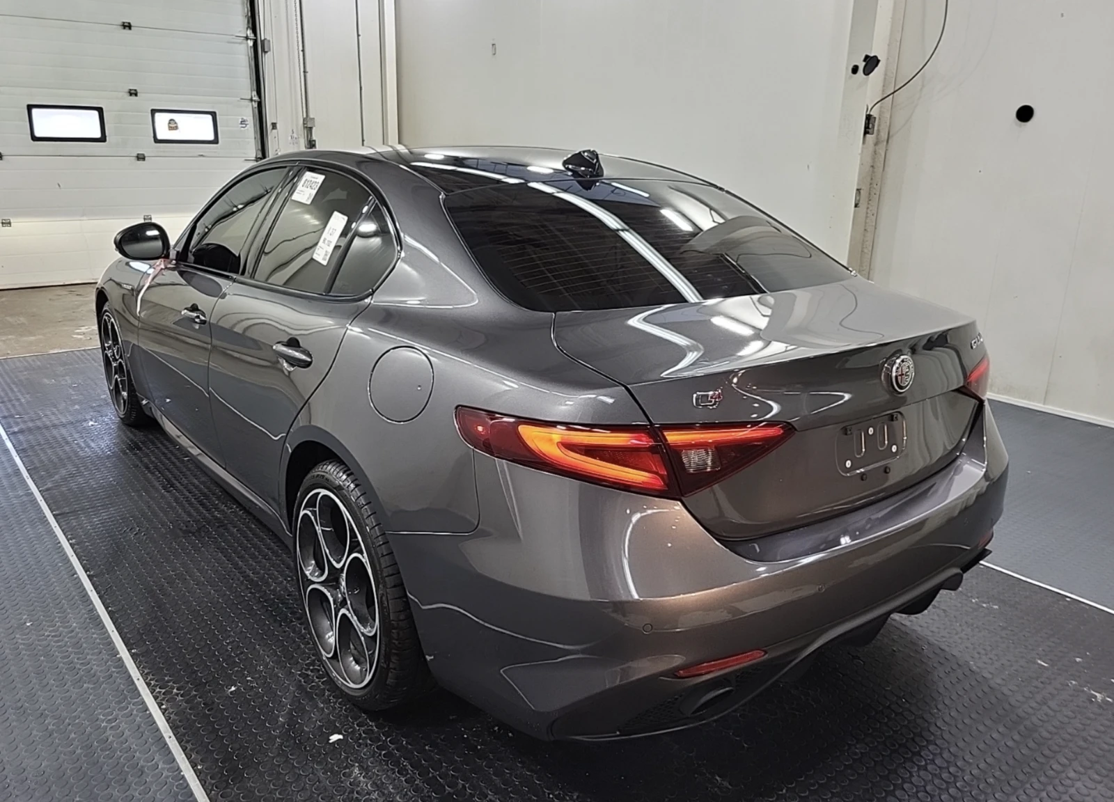 Alfa Romeo Giulia VELOCE - изображение 4