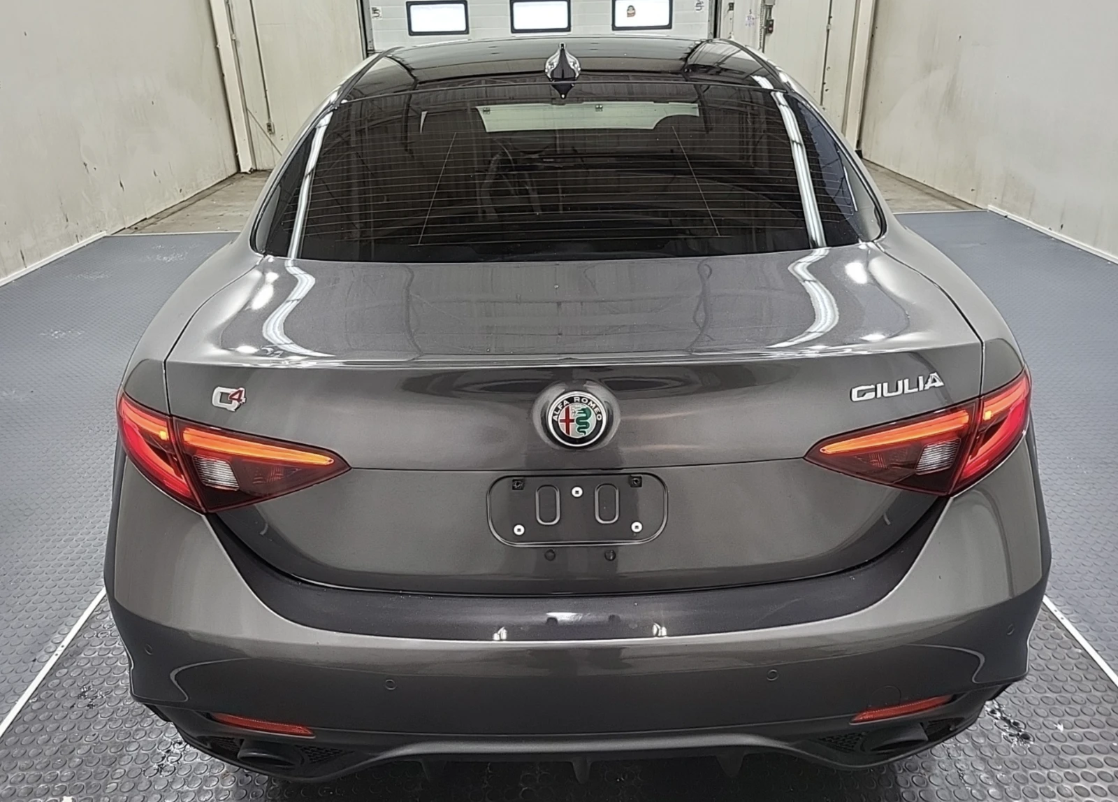 Alfa Romeo Giulia VELOCE - изображение 6