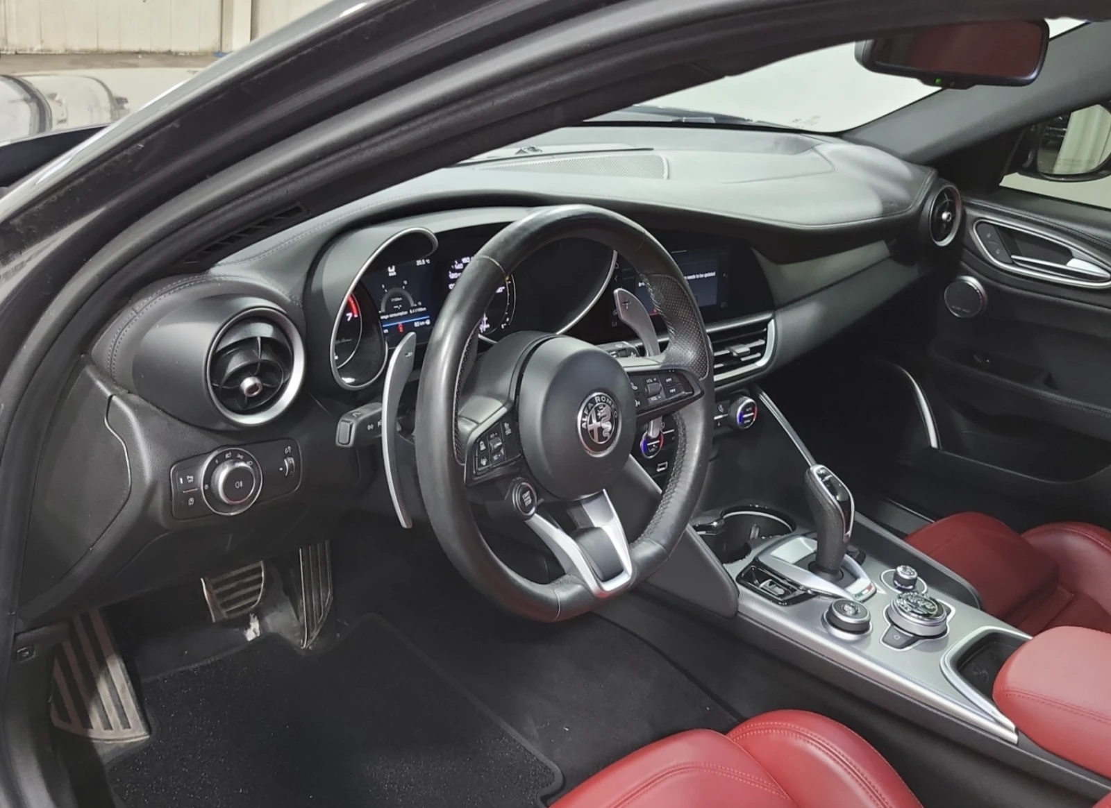 Alfa Romeo Giulia VELOCE - изображение 9
