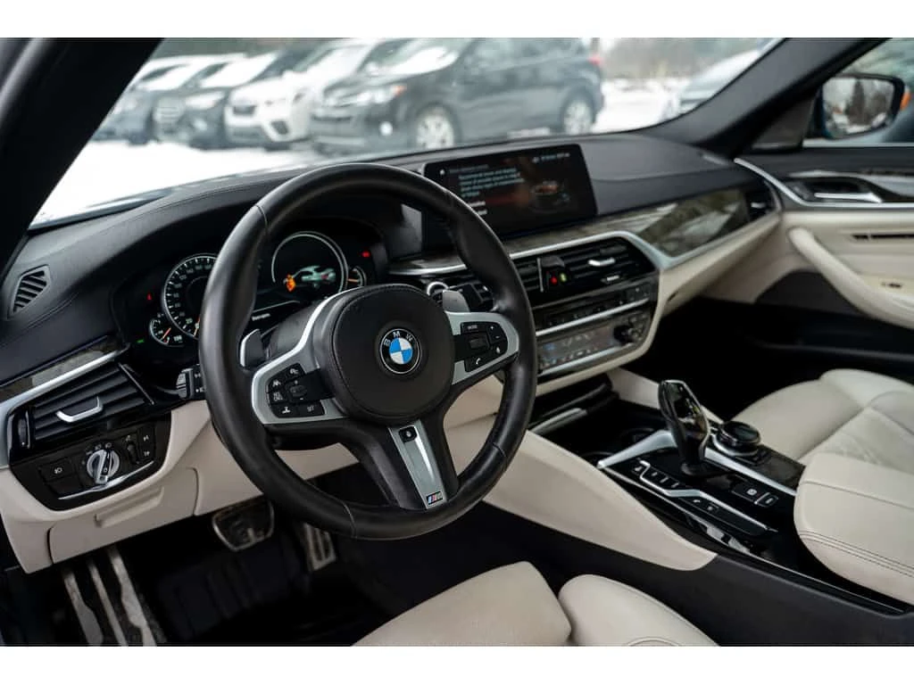 BMW 540 i xDrive| CARFAX| МАСАЖИ | 360 | HARMAN KARDON , снимка 8 - Автомобили и джипове - 53953145