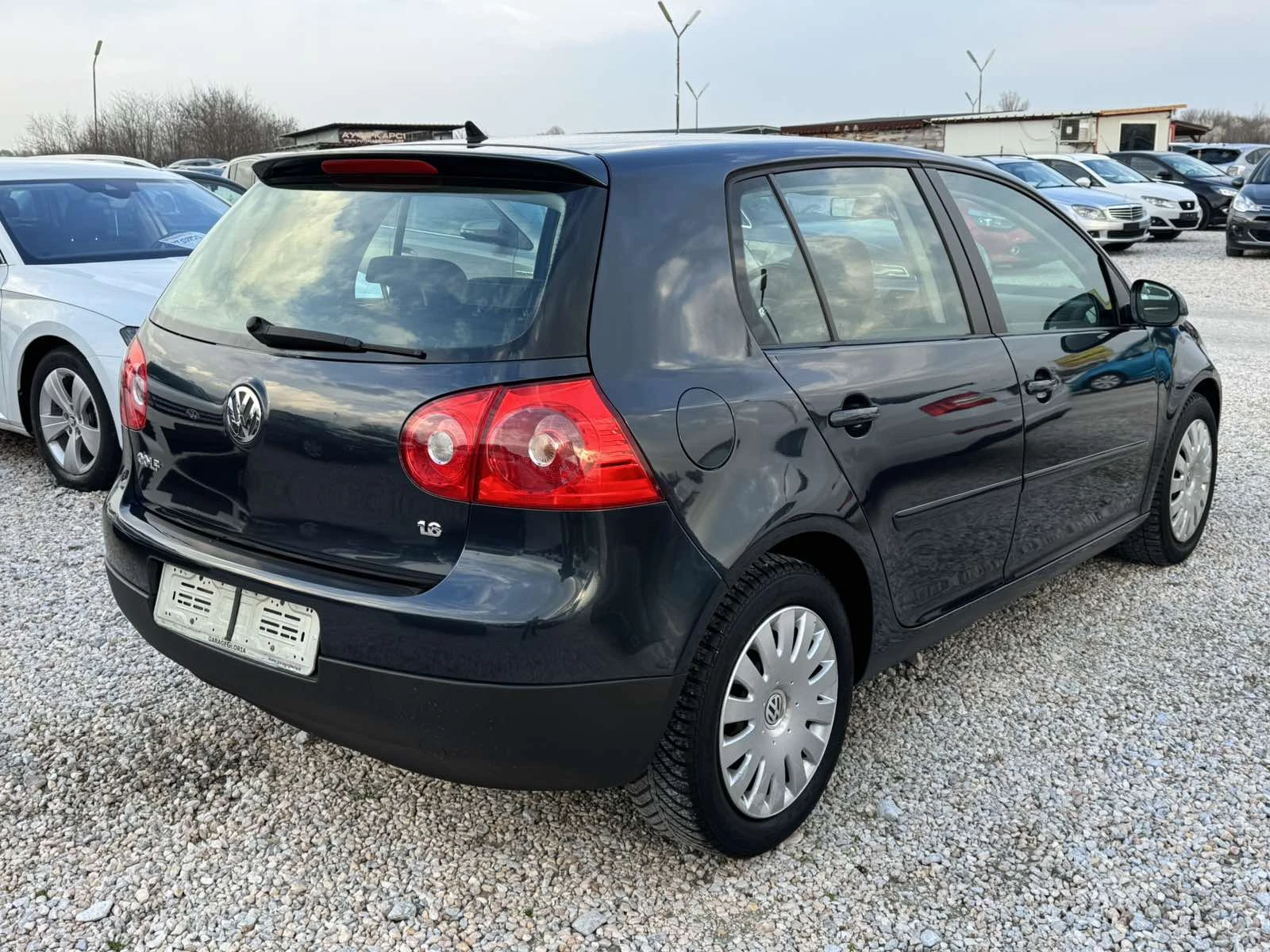 VW Golf 1.6I, снимка 4 - Автомобили и джипове - 54022376