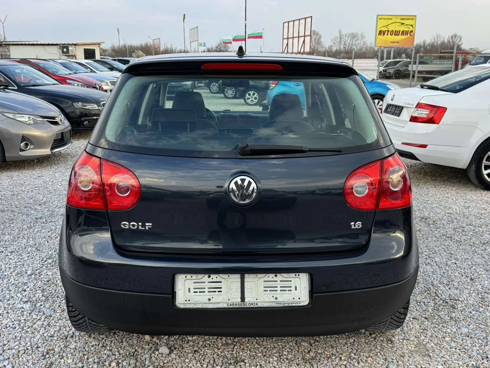 VW Golf 1.6I, снимка 5 - Автомобили и джипове - 54022376