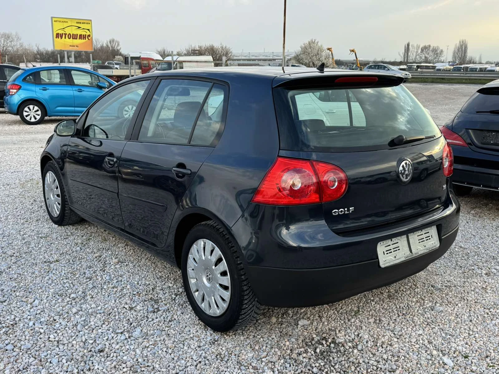 VW Golf 1.6I, снимка 6 - Автомобили и джипове - 54022376