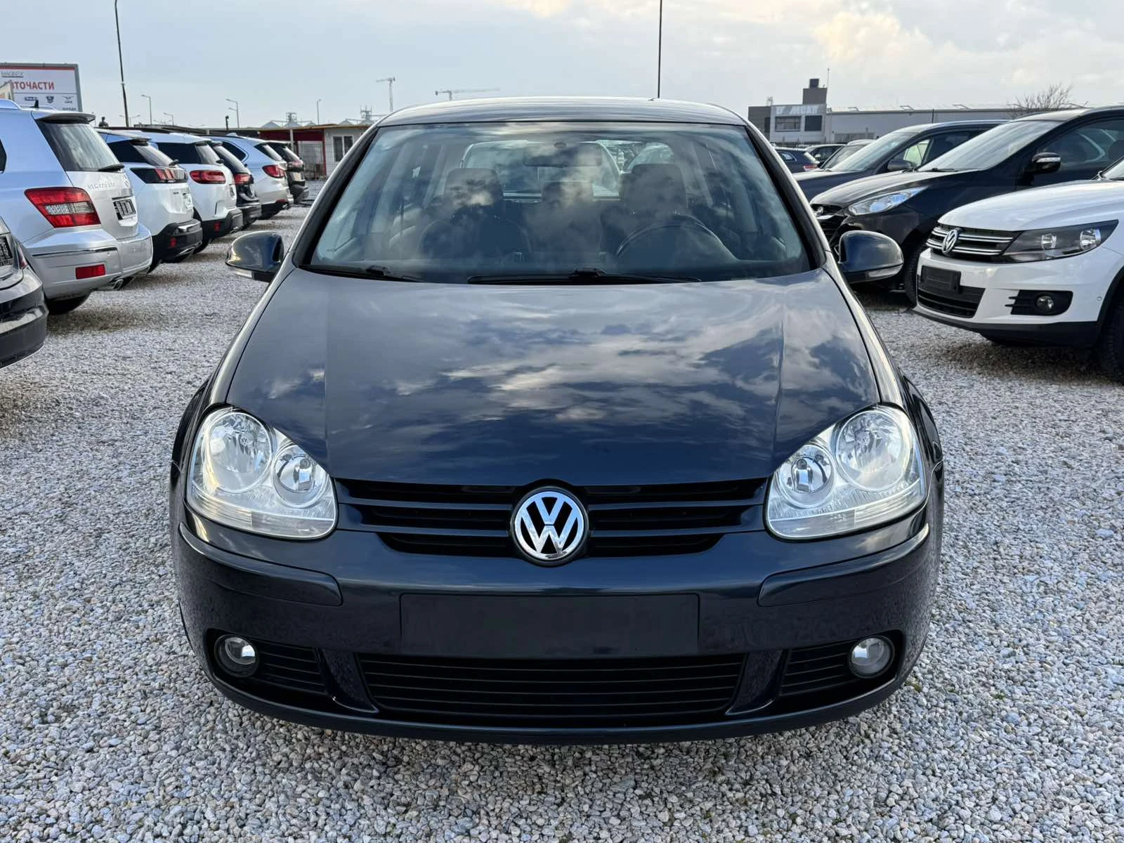 VW Golf 1.6I, снимка 2 - Автомобили и джипове - 54022376