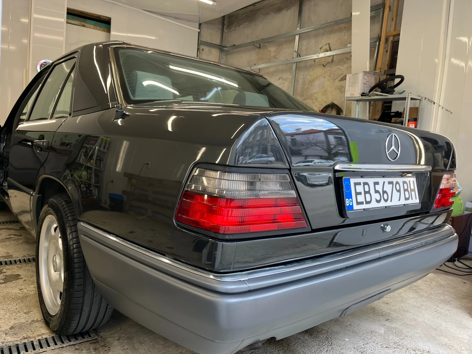 Mercedes-Benz E 200, снимка 8 - Автомобили и джипове - 54212310