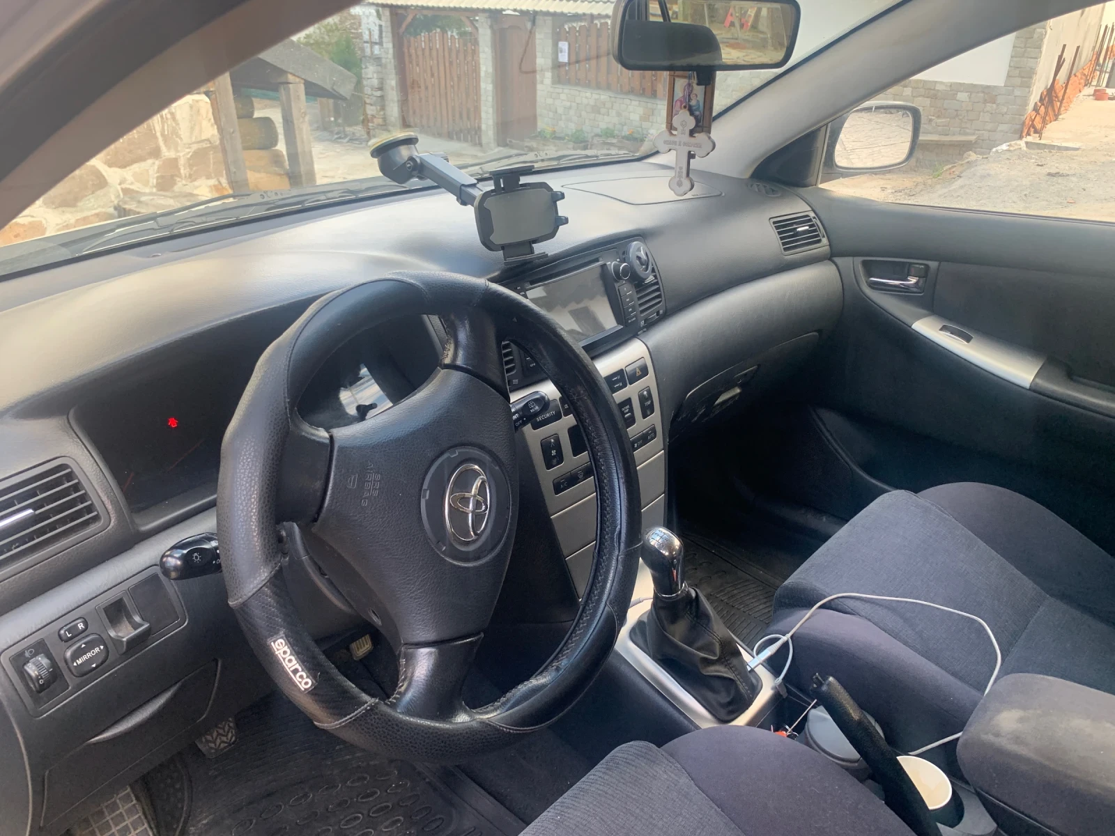 Toyota Corolla E120, снимка 5 - Автомобили и джипове - 54238807