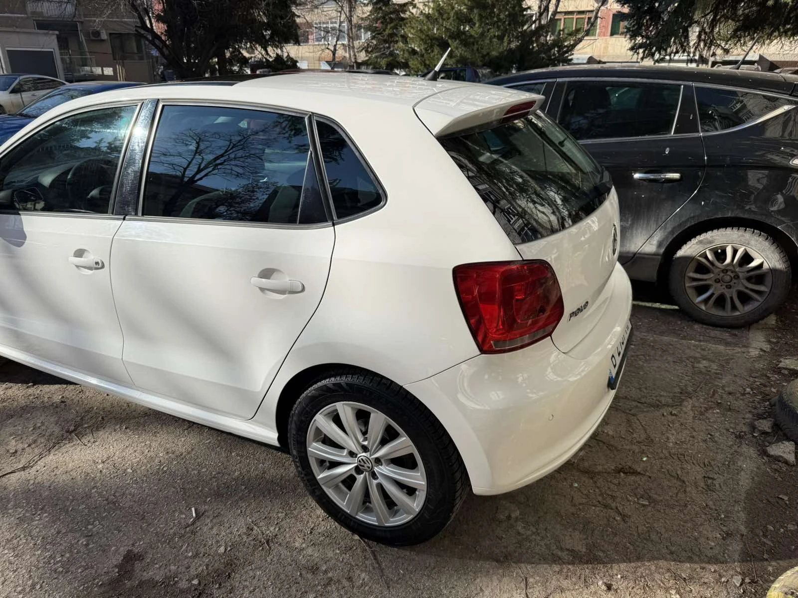 VW Polo 1.6 TDI/DSG/, снимка 5 - Автомобили и джипове - 54425059