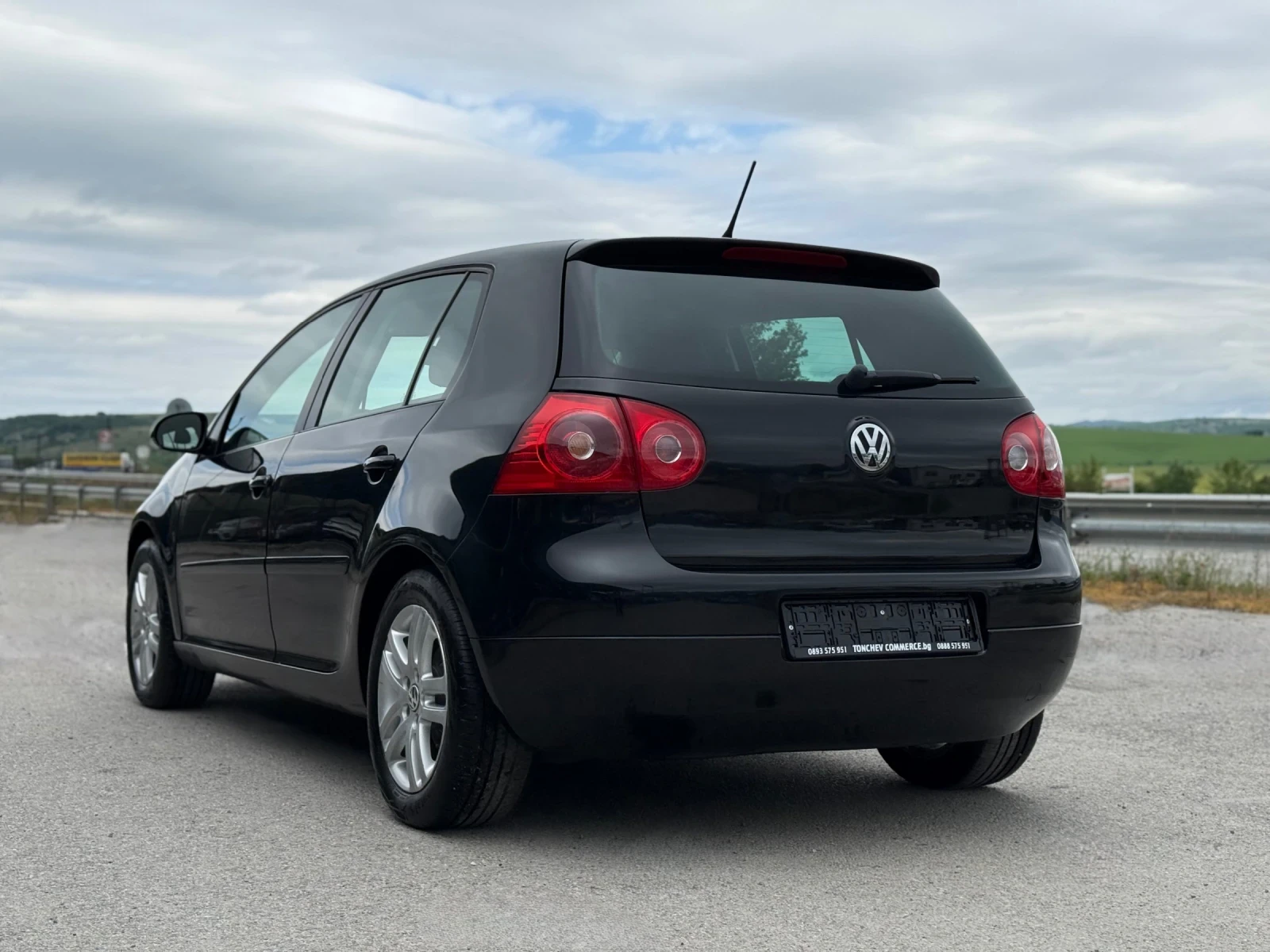 VW Golf 1.6i-GPL-157.000km-NEW-HIGHLINE-NAVI-TV-CAR PLAY, снимка 4 - Автомобили и джипове - 54548319