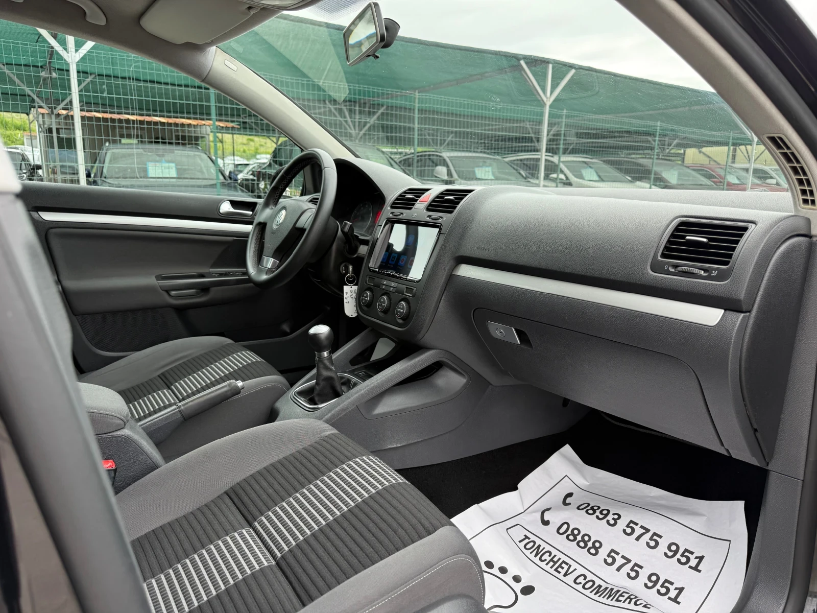 VW Golf 1.6i-GPL-157.000km-NEW-HIGHLINE-NAVI-TV-CAR PLAY, снимка 14 - Автомобили и джипове - 54548319