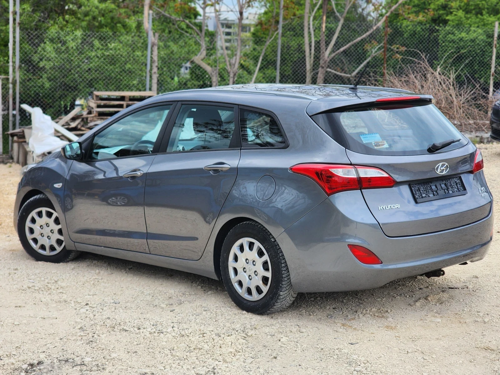 Hyundai I30 1.6 CRDI, снимка 3 - Автомобили и джипове - 54563622