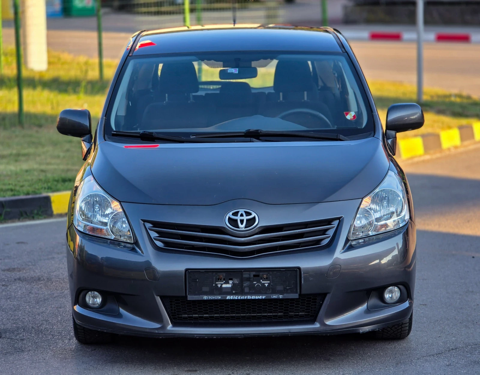 Toyota Verso 2.0 D-4D 126hp Euro 5, снимка 7 - Автомобили и джипове - 55065404