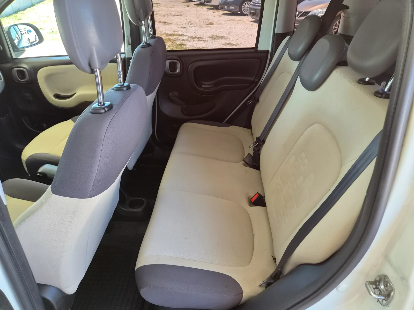 Fiat Panda 0.9i BENZ/METAN, снимка 11 - Автомобили и джипове - 55427775