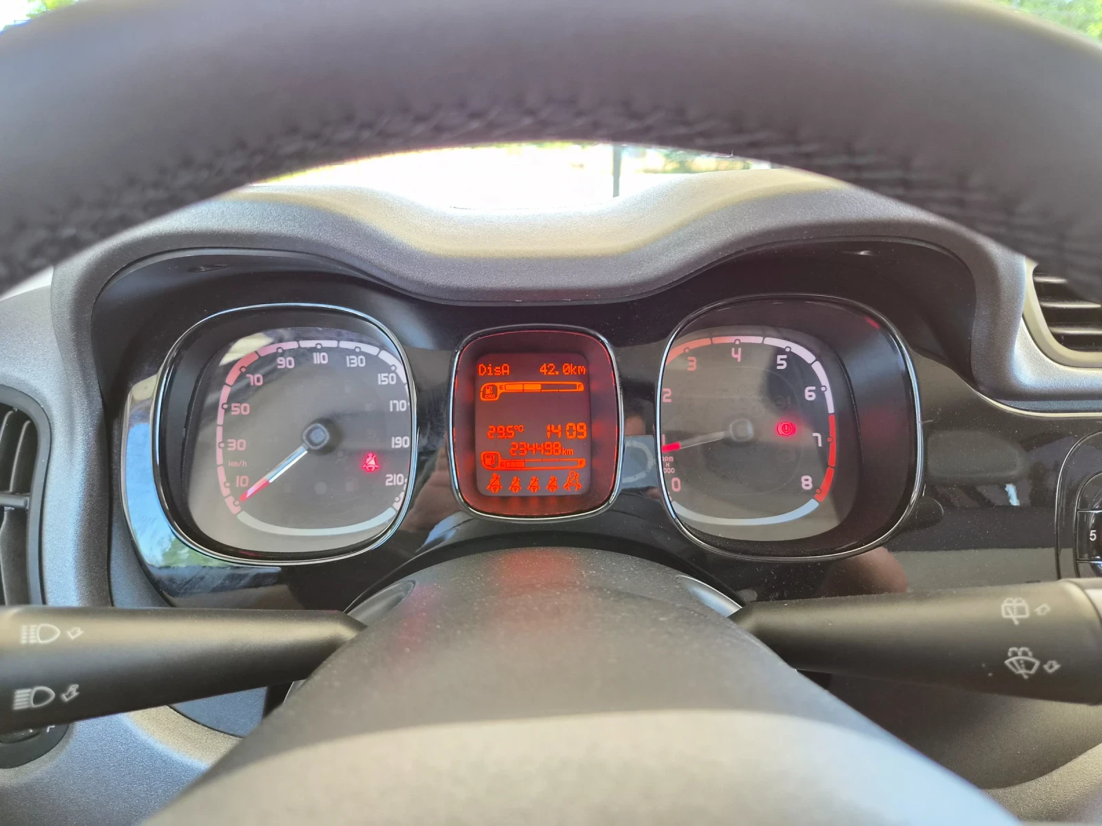 Fiat Panda 0.9i BENZ/METAN, снимка 13 - Автомобили и джипове - 55427775