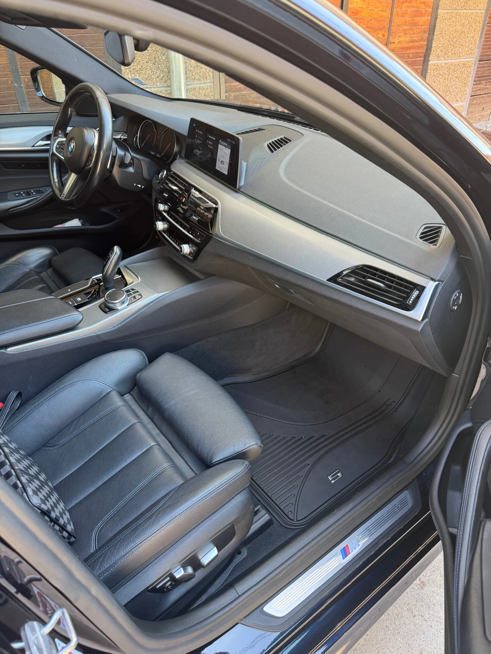 BMW 530 3.0 Xdrive, снимка 11 - Автомобили и джипове - 55649481