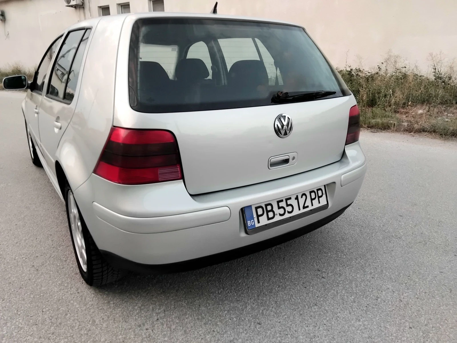 VW Golf 1.6iSR.101k + КЛИМА. БЕНЗИН , снимка 8 - Автомобили и джипове - 55692244
