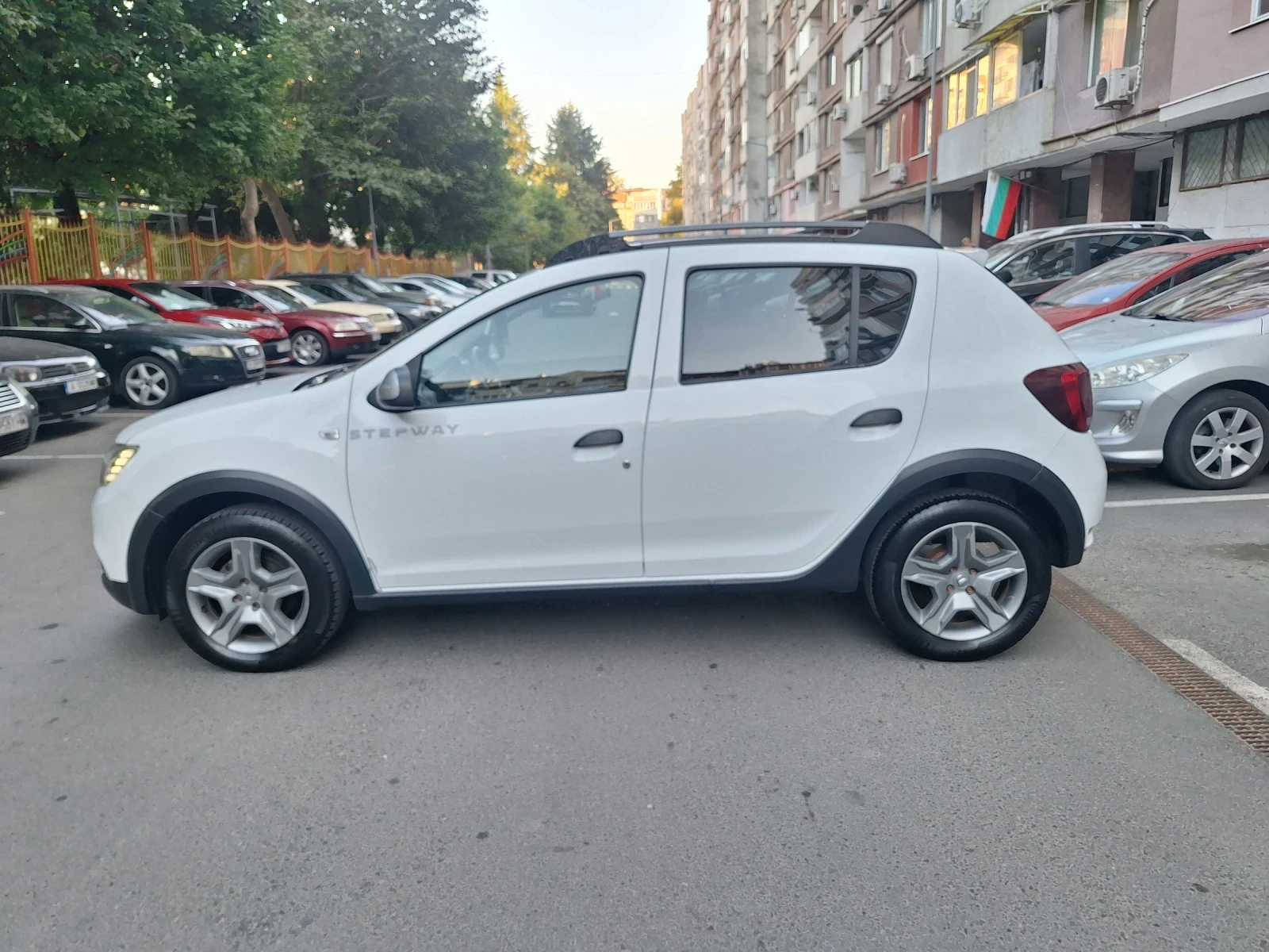 Dacia Sandero, снимка 5 - Автомобили и джипове - 55884505