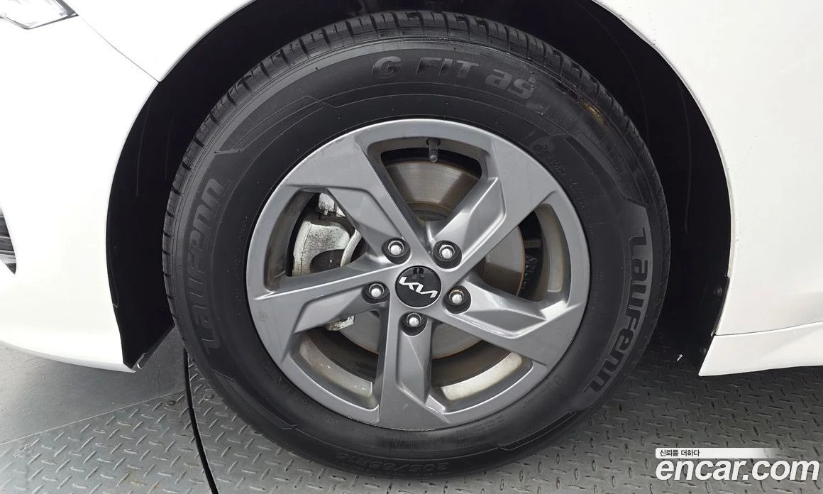 Kia K5 2.0 LPI Strandard, снимка 5 - Автомобили и джипове - 55893429