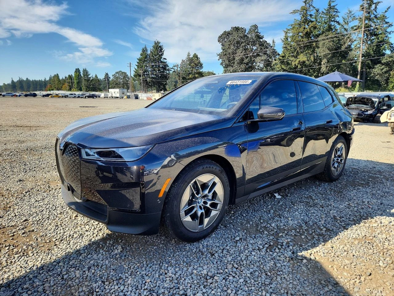 BMW iX XDRIVE50 | ACC | AWD | CW, снимка 2 - Автомобили и джипове - 55896691