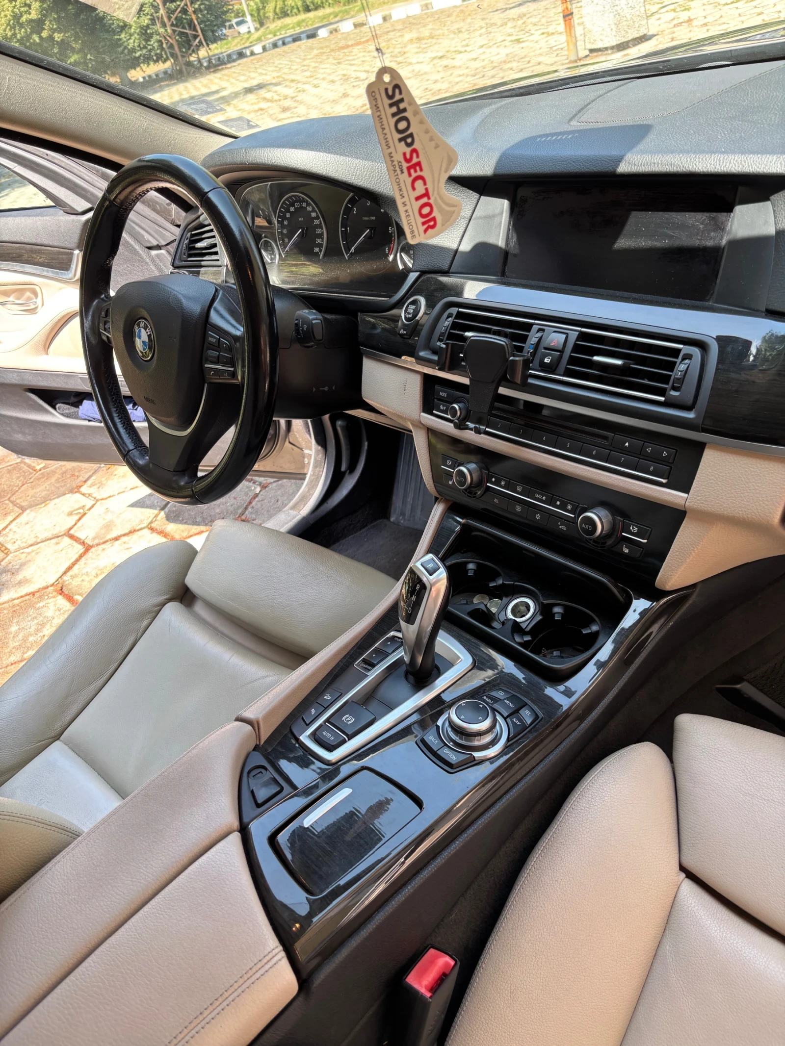 BMW 525 X drive, снимка 13 - Автомобили и джипове - 56021748