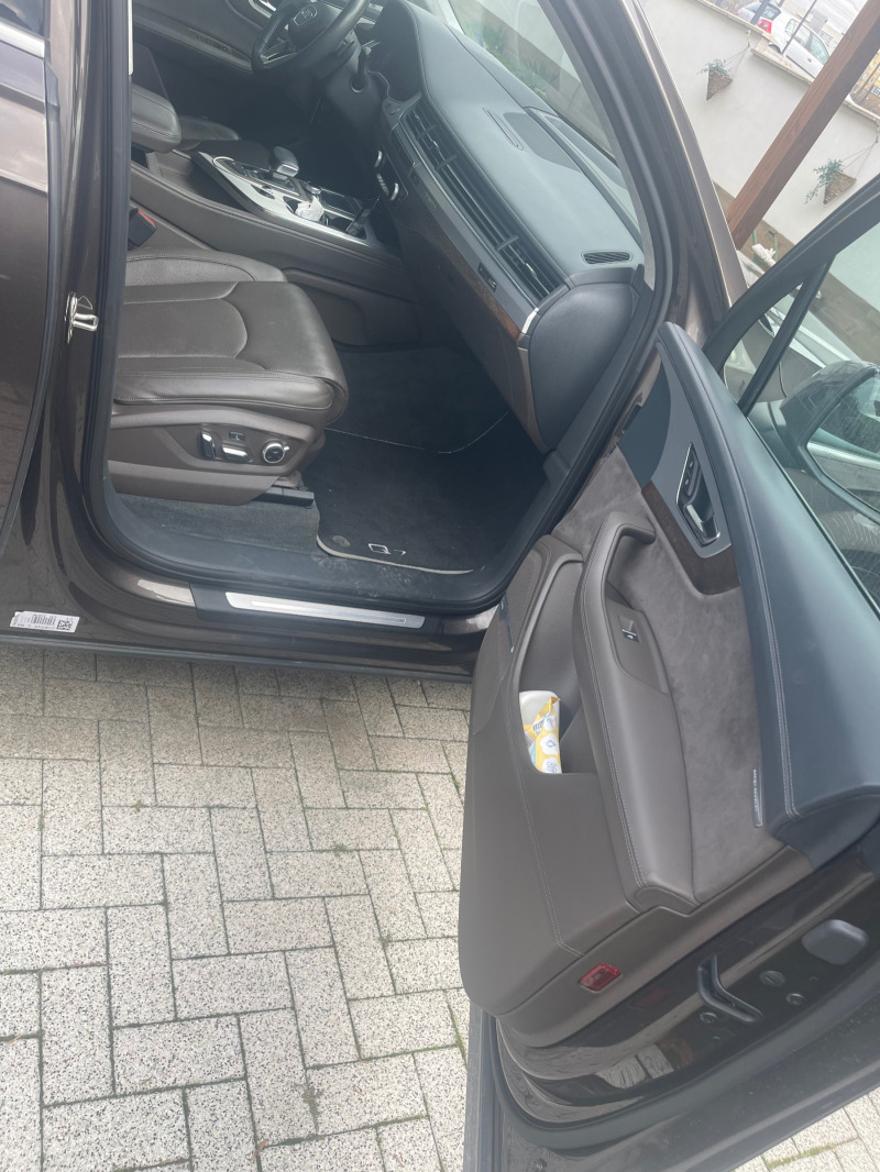 Audi Q7, снимка 5 - Автомобили и джипове - 45698571