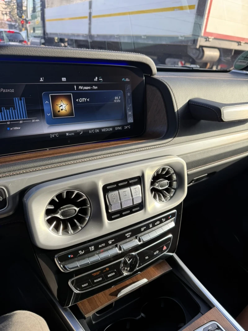 Mercedes-Benz G 400 AMG Manufaktur Гаранционна до 2029, снимка 17 - Автомобили и джипове - 52644493