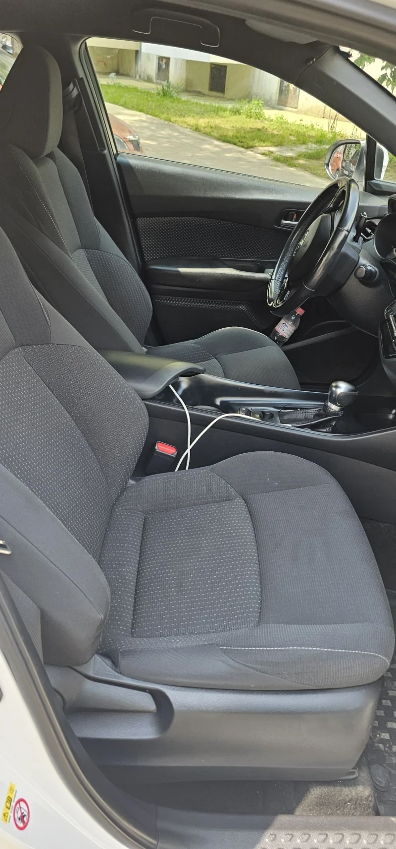 Toyota C-HR, снимка 6 - Автомобили и джипове - 52511476