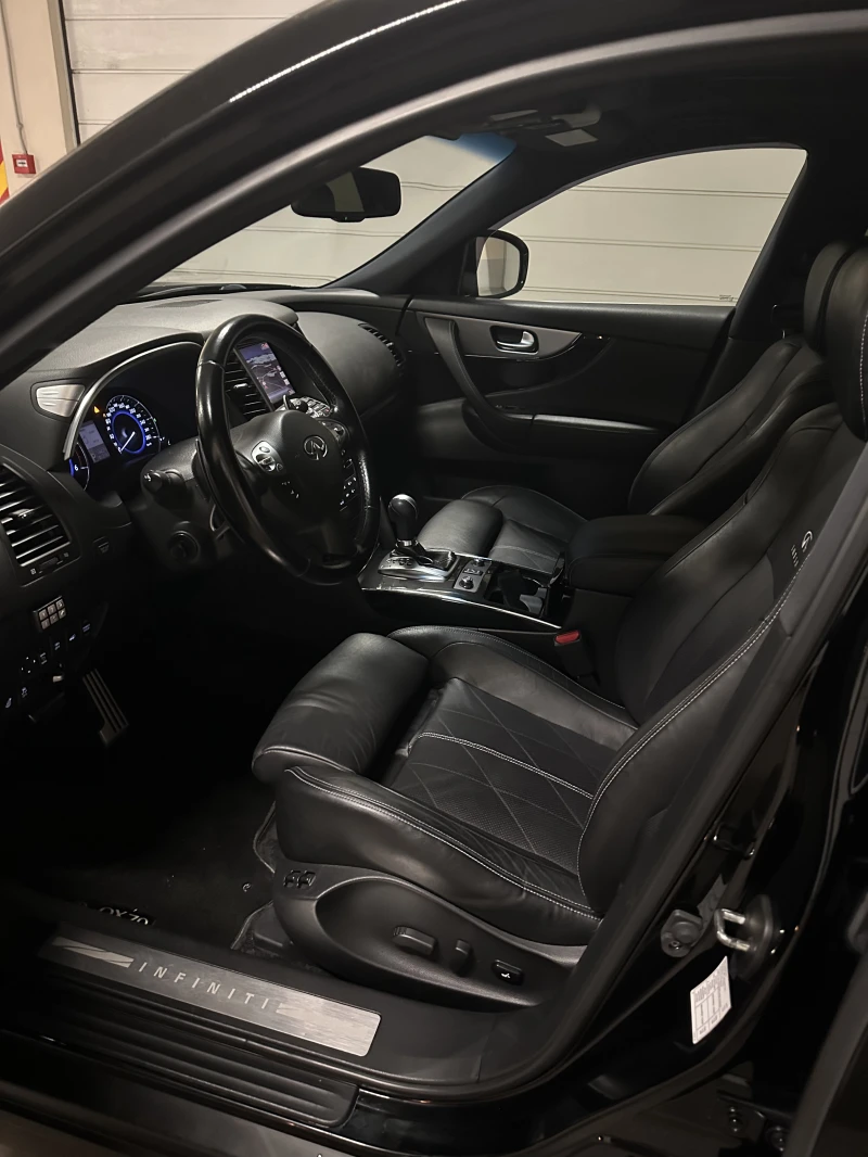 Infiniti Fx 30 D S Premium (N1), снимка 7 - Автомобили и джипове - 52682483