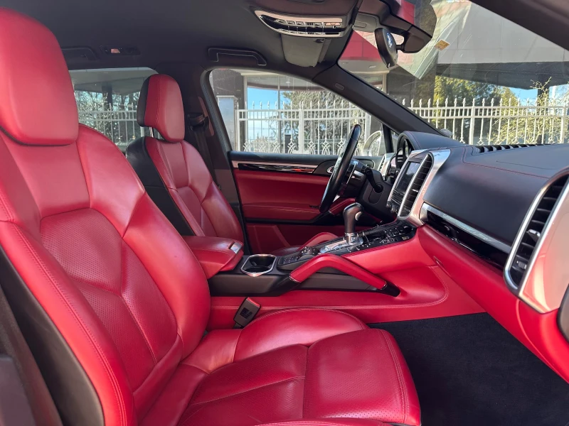 Porsche Cayenne 4.2 TDI* GTS PACK* FACE* ТЕГЛИЧ* , снимка 11 - Автомобили и джипове - 53030704