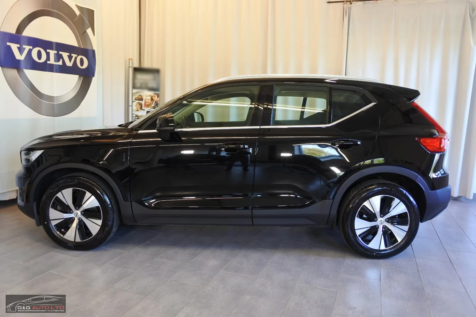 Volvo XC40 T5/INSCRIPTION-EXP./261HP/ACC/CARPLAY/KLESS/640f - изображение 4